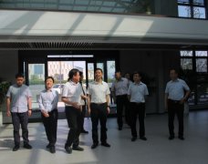 <b>山西省民營經(jīng)濟(jì)發(fā)展局樊偉強(qiáng)局長、運(yùn)城經(jīng)濟(jì)技術(shù)開發(fā)區(qū)副主任魯若鵬一行蒞臨</b>